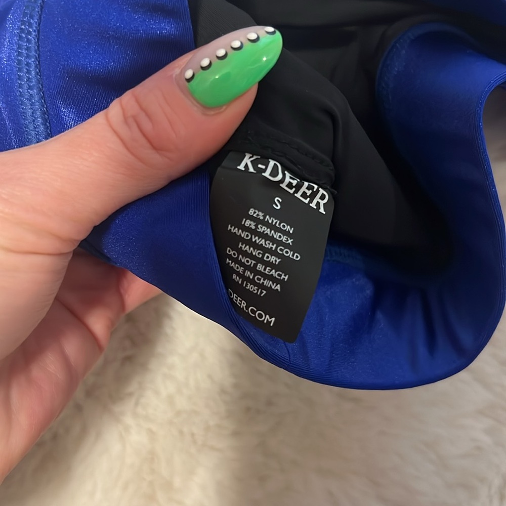 K-DEER Hi-Luxe Polished Criss Cross Sports Bra in Bright Royal Blue, Size Small - Picture 4 of 4